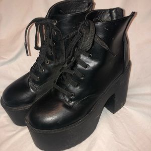 Platform boots